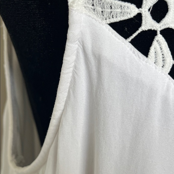 Knox Rose White Lace Mini Dress - Picture 10 of 10